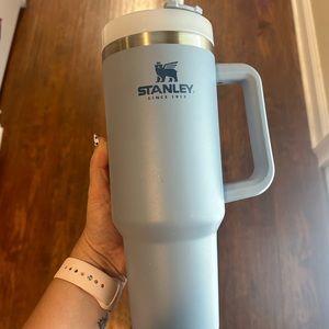 stanley tumbler cup 40 oz